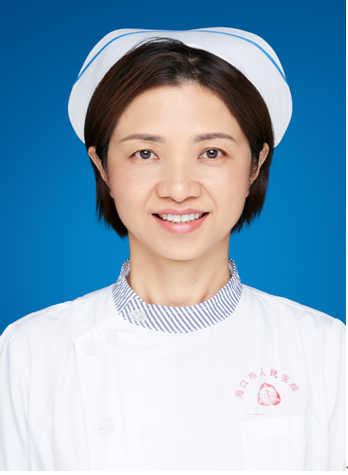 吴伟英